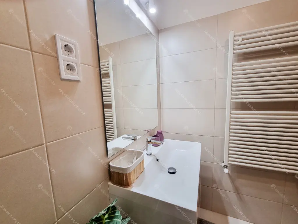 Kiadó albérlet 320000 Ft/hó áron: Budapest, VI. kerület  Káldy Gyula utca. Mérete: 54 nm, 2 szobás | Alberlet.hu - 6686504