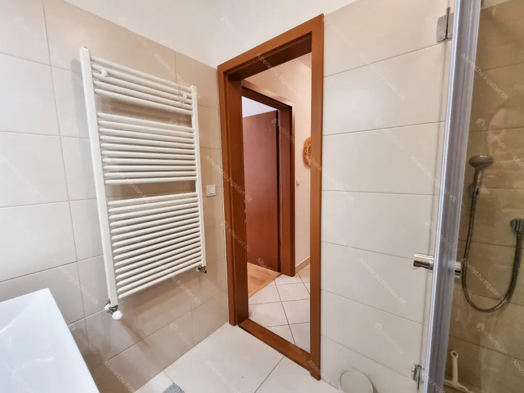 Kiadó albérlet 320000 Ft/hó áron: Budapest, VI. kerület  Káldy Gyula utca. Mérete: 54 nm, 2 szobás | Alberlet.hu - 6686505