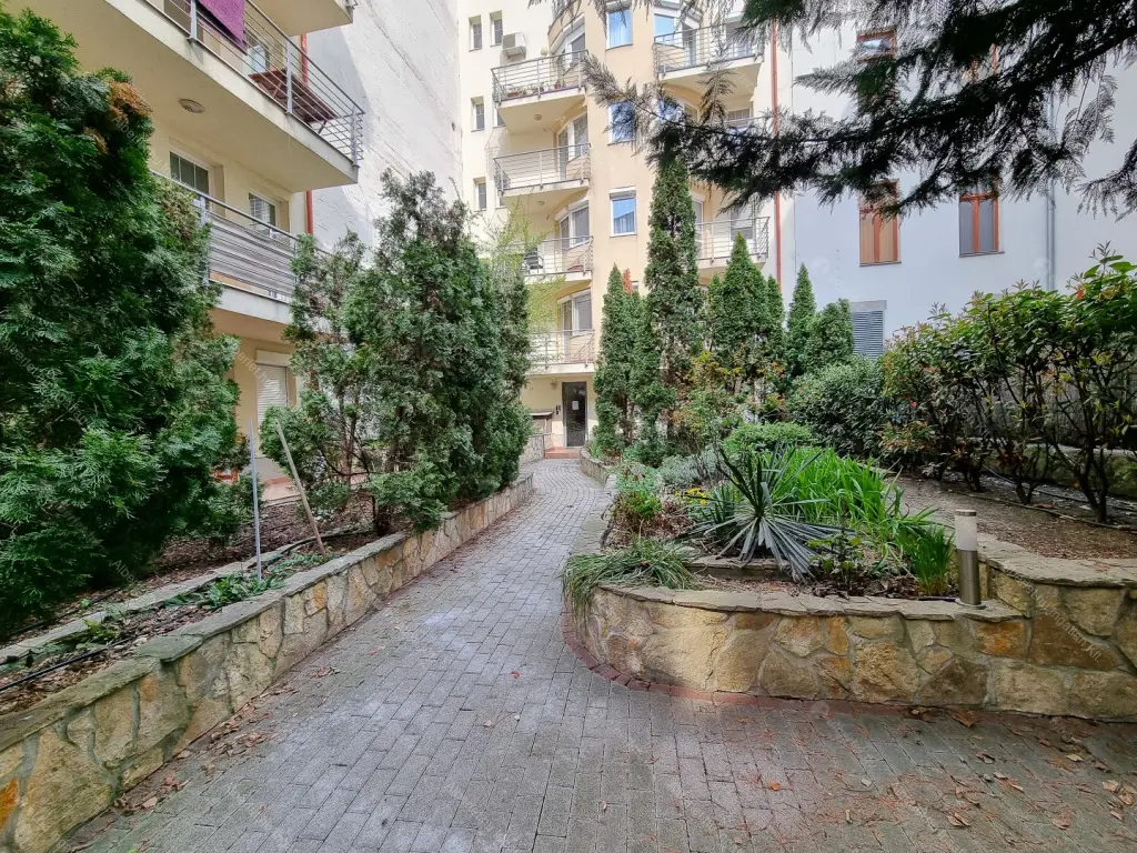 Kiadó albérlet 320000 Ft/hó áron: Budapest, VI. kerület  Káldy Gyula utca. Mérete: 54 nm, 2 szobás | Alberlet.hu - 6686512