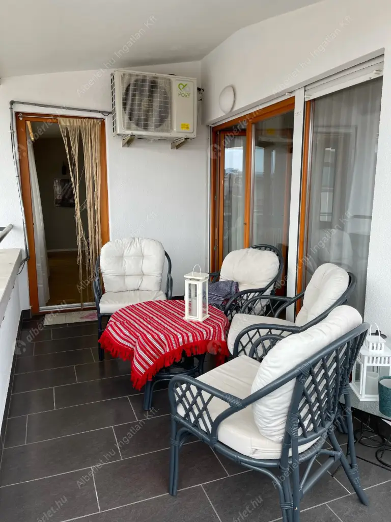 Kiadó albérlet 720000 Ft/hó áron: Budapest, VI. kerület  Káldy Gyula utca. Mérete: 80 nm, 3 szobás | Alberlet.hu - 6634423