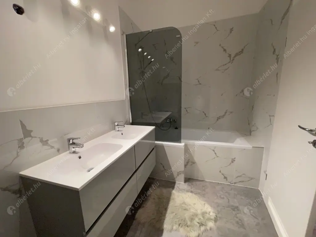 Kiadó albérlet 720000 Ft/hó áron: Budapest, VI. kerület  Káldy Gyula utca. Mérete: 80 nm, 3 szobás | Alberlet.hu - 6634424