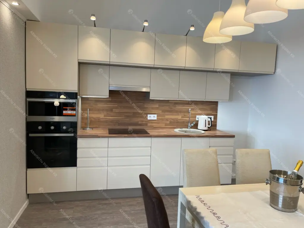 Kiadó albérlet 681000 Ft/hó áron: Budapest, VI. kerület  Káldy Gyula utca. Mérete: 80 nm, 3 szobás | Alberlet.hu - 6638444