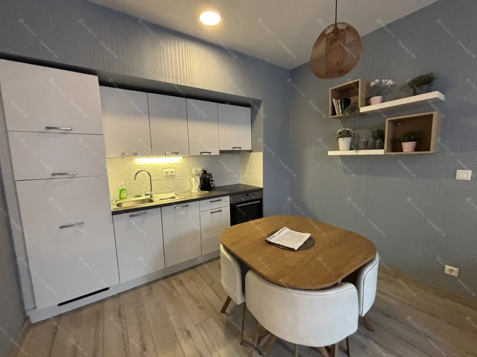 Kiadó albérlet 320000 Ft/hó áron: Budapest, VI. kerület  Király . Mérete: 45 nm, 2 szobás | Alberlet.hu - 6661745