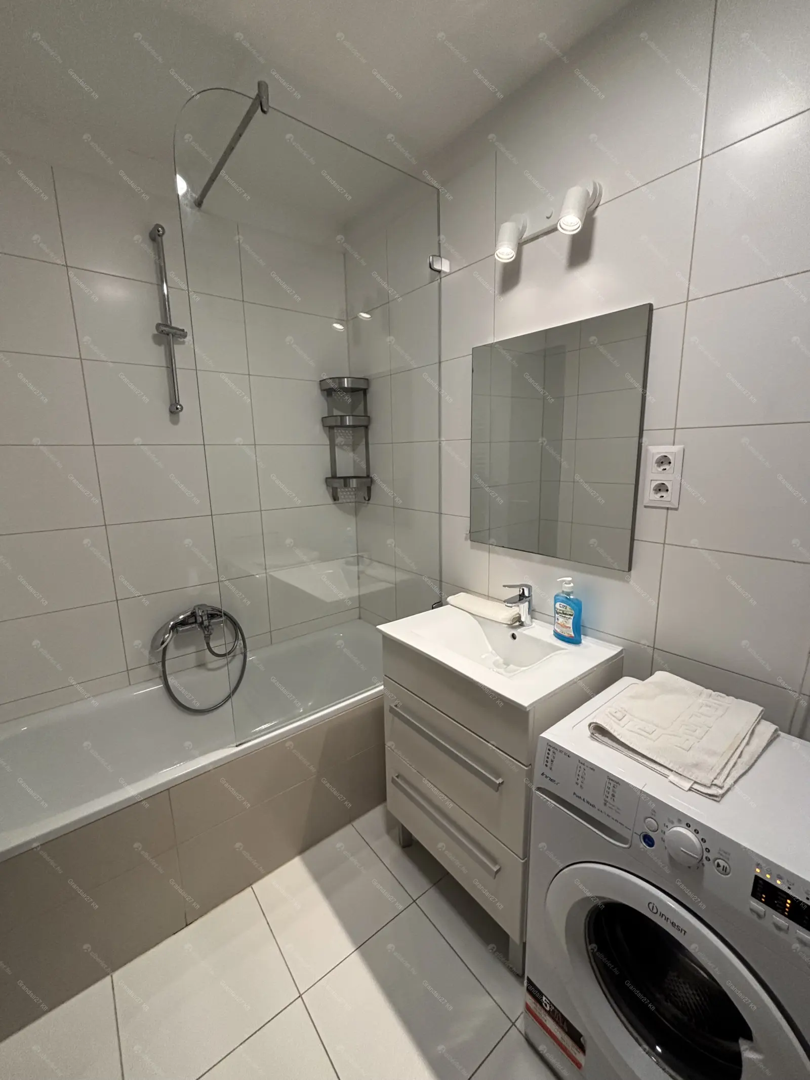 Kiadó albérlet 320000 Ft/hó áron: Budapest, VI. kerület  Király . Mérete: 45 nm, 2 szobás | Alberlet.hu - 6661749