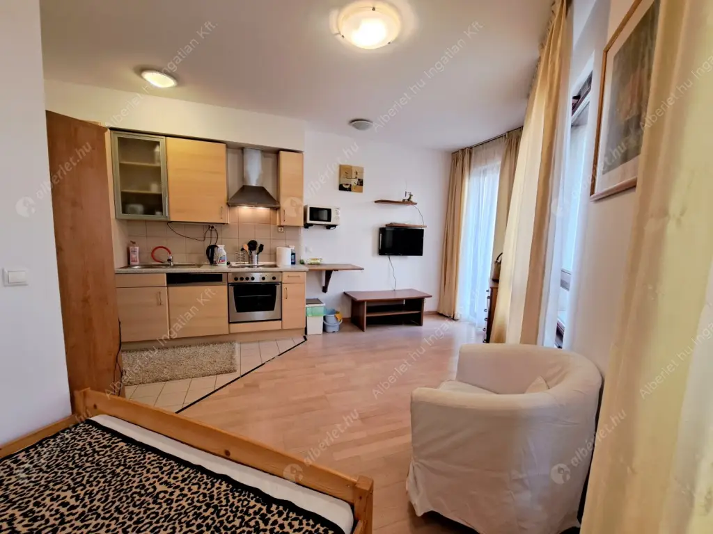 Kiadó albérlet 230000 Ft/hó áron: Budapest, VI. kerület  Király utca. Mérete: 34 nm, 1 szobás | Alberlet.hu - 6558111