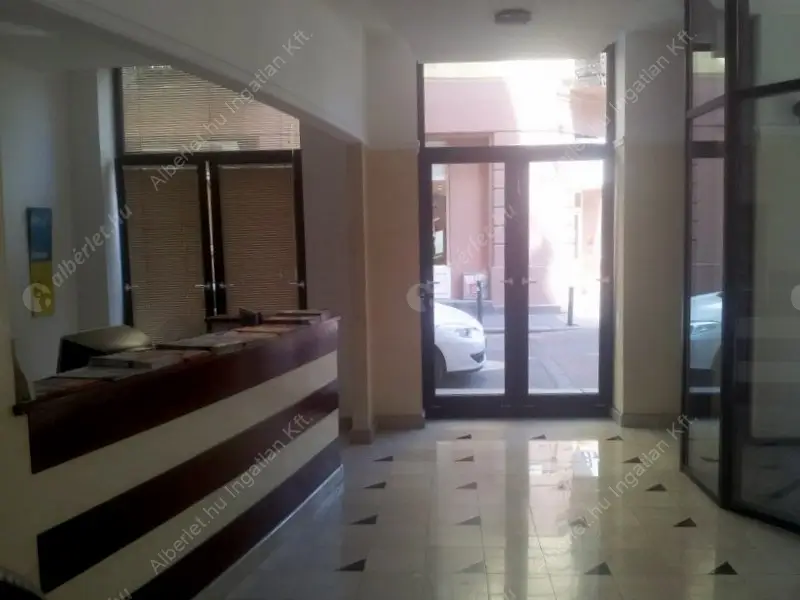 Kiadó albérlet 230000 Ft/hó áron: Budapest, VI. kerület  Király utca. Mérete: 34 nm, 1 szobás | Alberlet.hu - 6558128