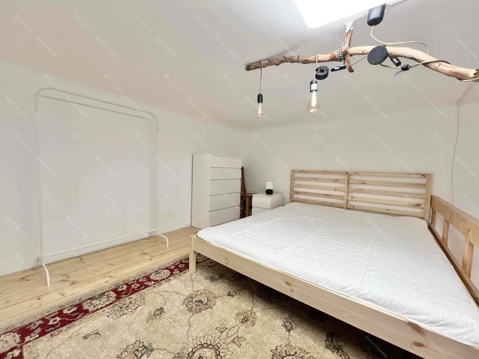 Kiadó albérlet 200000 Ft/hó áron: Budapest, VI. kerület  Király utca. Mérete: 36 nm, 1 szobás | Alberlet.hu - 6662395