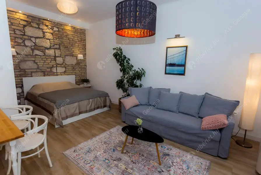 Kiadó albérlet 250000 Ft/hó áron: Budapest, VI. kerület  Király utca. Mérete: 45 nm, 1 szobás | Alberlet.hu - 6631922