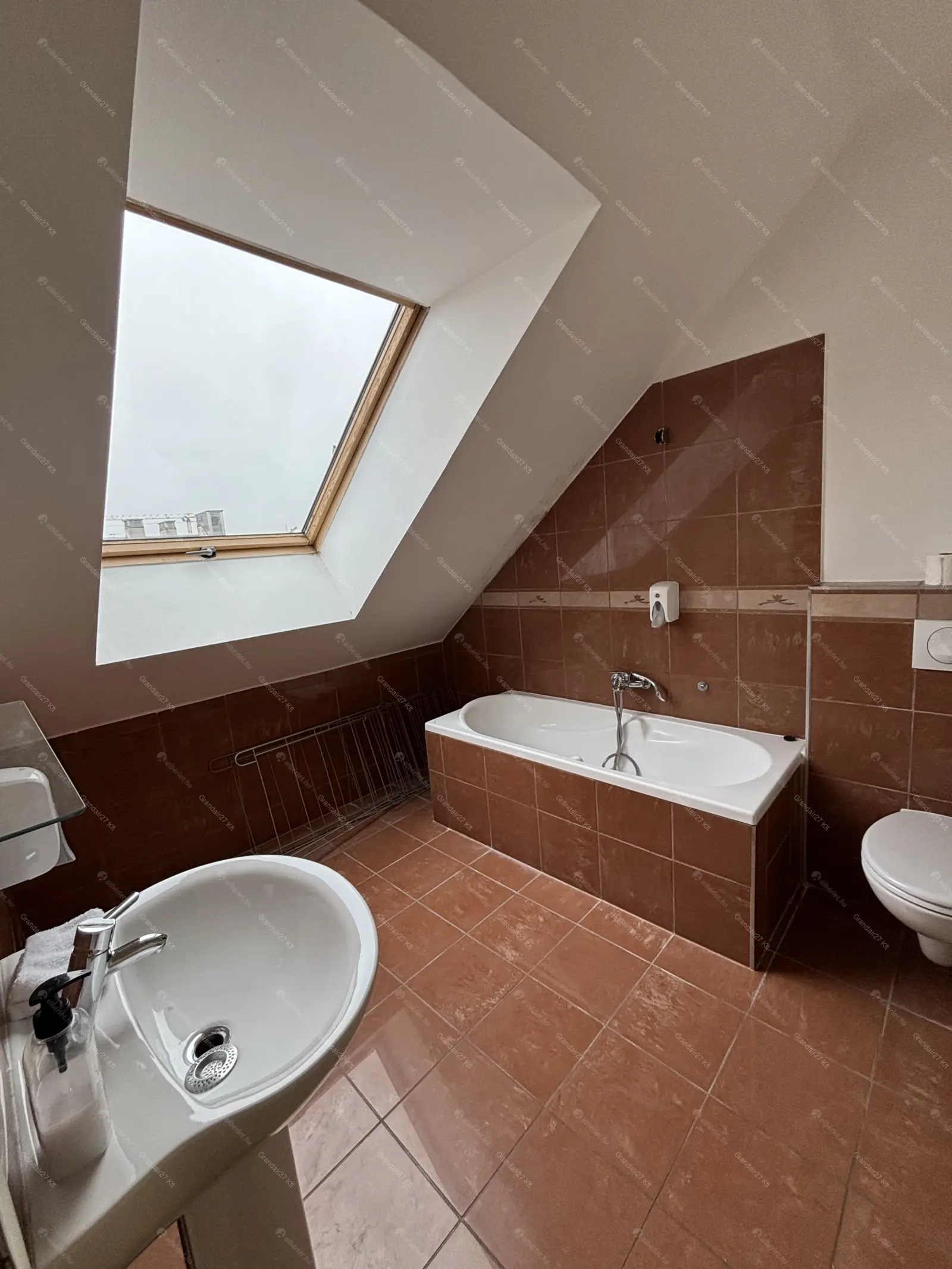 Kiadó albérlet 320000 Ft/hó áron: Budapest, VI. kerület  Király utca. Mérete: 45 nm, 2 szobás | Alberlet.hu - 6657856