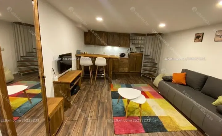 Kiadó albérlet 260000 Ft/hó áron: Budapest, VI. kerület  Király utca. Mérete: 46 nm, 2 szobás | Alberlet.hu - 6654596