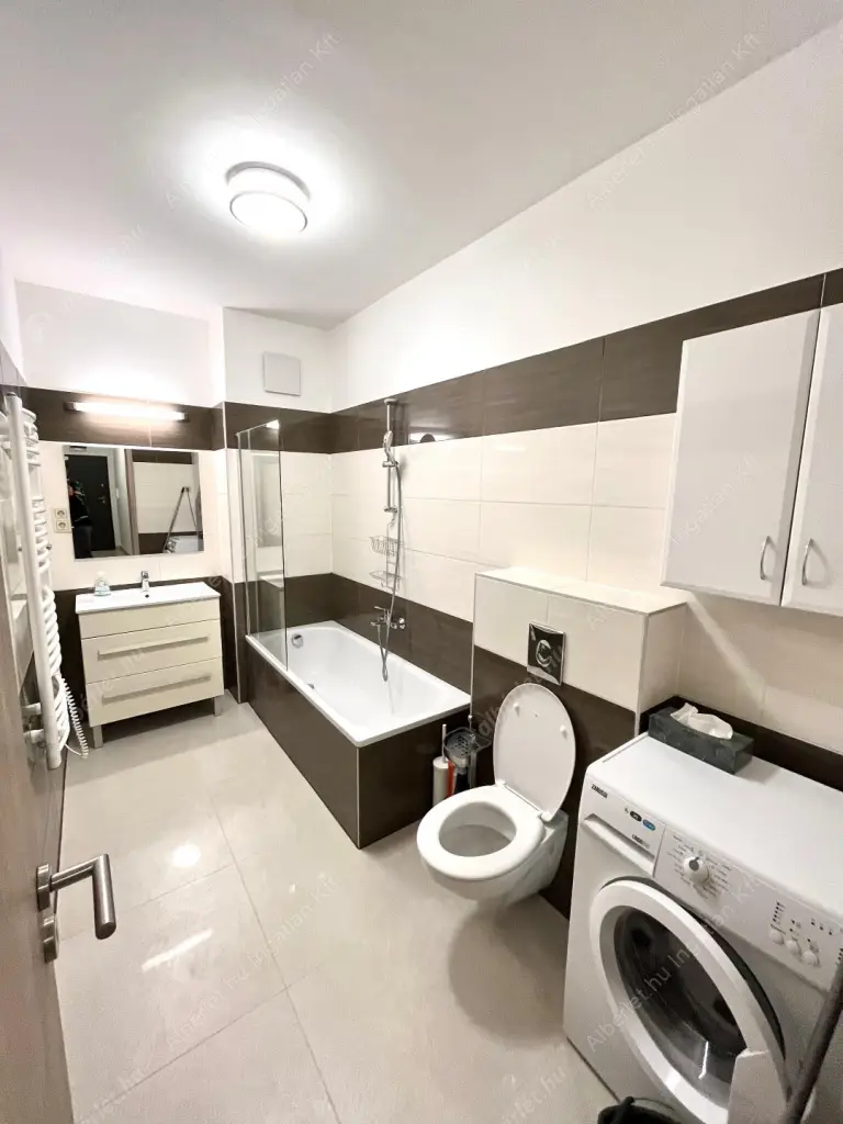 Kiadó albérlet 340000 Ft/hó áron: Budapest, VI. kerület  Király utca. Mérete: 49 nm, 2 szobás | Alberlet.hu - 6612758