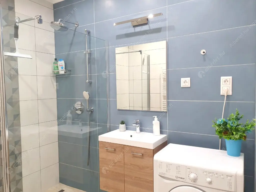 Kiadó albérlet 420000 Ft/hó áron: Budapest, VI. kerület  Király utca. Mérete: 50 nm, 2 szobás | Alberlet.hu - 6616965