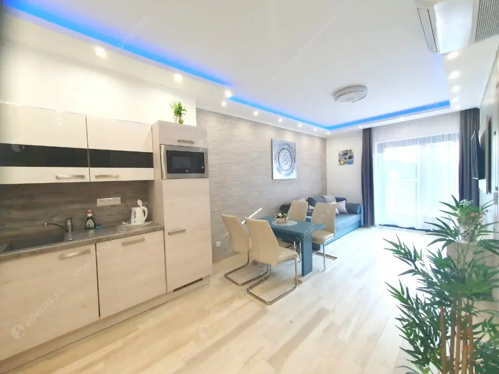 Kiadó albérlet 420000 Ft/hó áron: Budapest, VI. kerület  Király utca. Mérete: 50 nm, 2 szobás | Alberlet.hu - 6616984