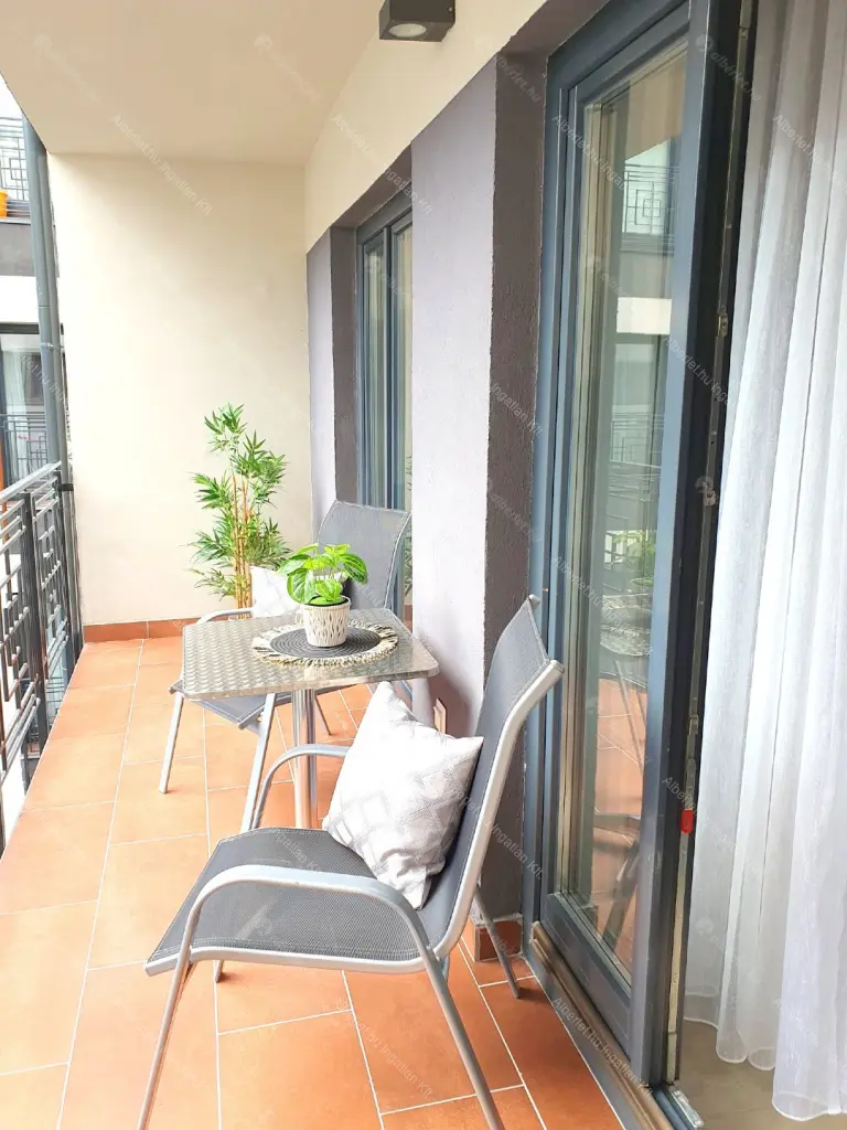 Kiadó albérlet 420000 Ft/hó áron: Budapest, VI. kerület  Király utca. Mérete: 50 nm, 2 szobás | Alberlet.hu - 6642520