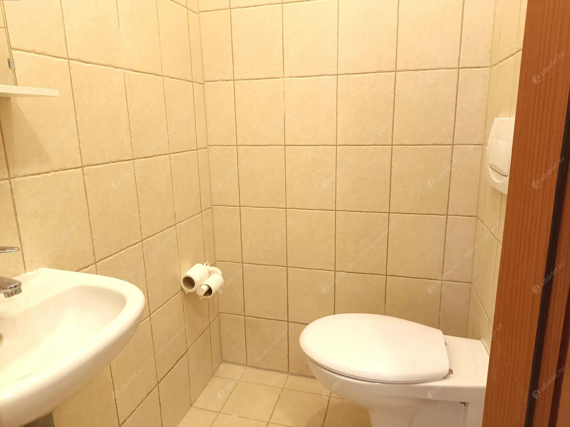 Kiadó albérlet 280000 Ft/hó áron: Budapest, VI. kerület  Király utca. Mérete: 62 nm, 2 szobás | Alberlet.hu - 6477678