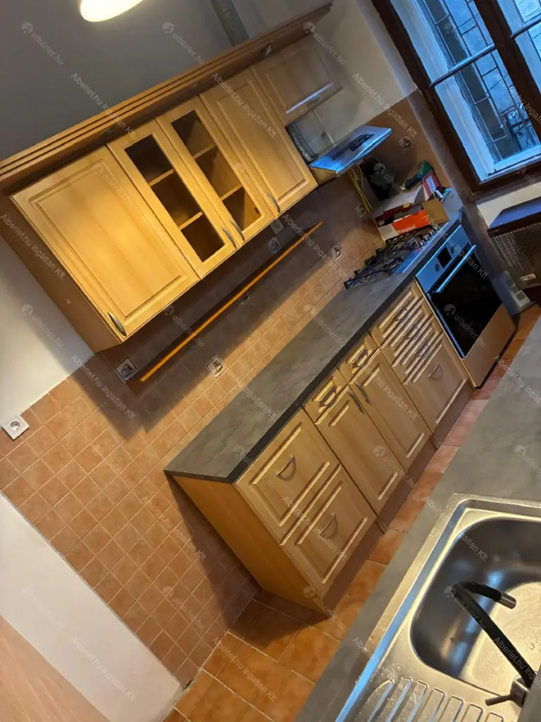 Kiadó albérlet 260000 Ft/hó áron: Budapest, VI. kerület  Király utca. Mérete: 68 nm, 2 szobás | Alberlet.hu - 6691023