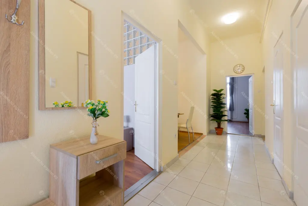 Kiadó albérlet 390000 Ft/hó áron: Budapest, VI. kerület  Király utca. Mérete: 71 nm, 3 szobás | Alberlet.hu - 6673580