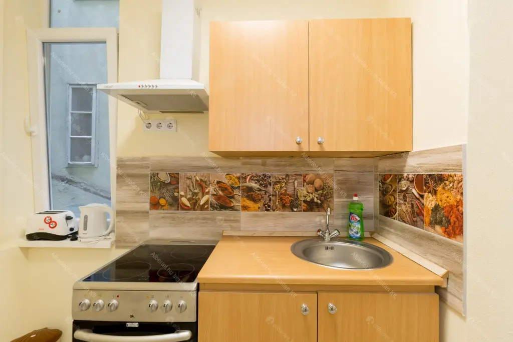 Kiadó albérlet 390000 Ft/hó áron: Budapest, VI. kerület  Király utca. Mérete: 71 nm, 3 szobás | Alberlet.hu - 6673582