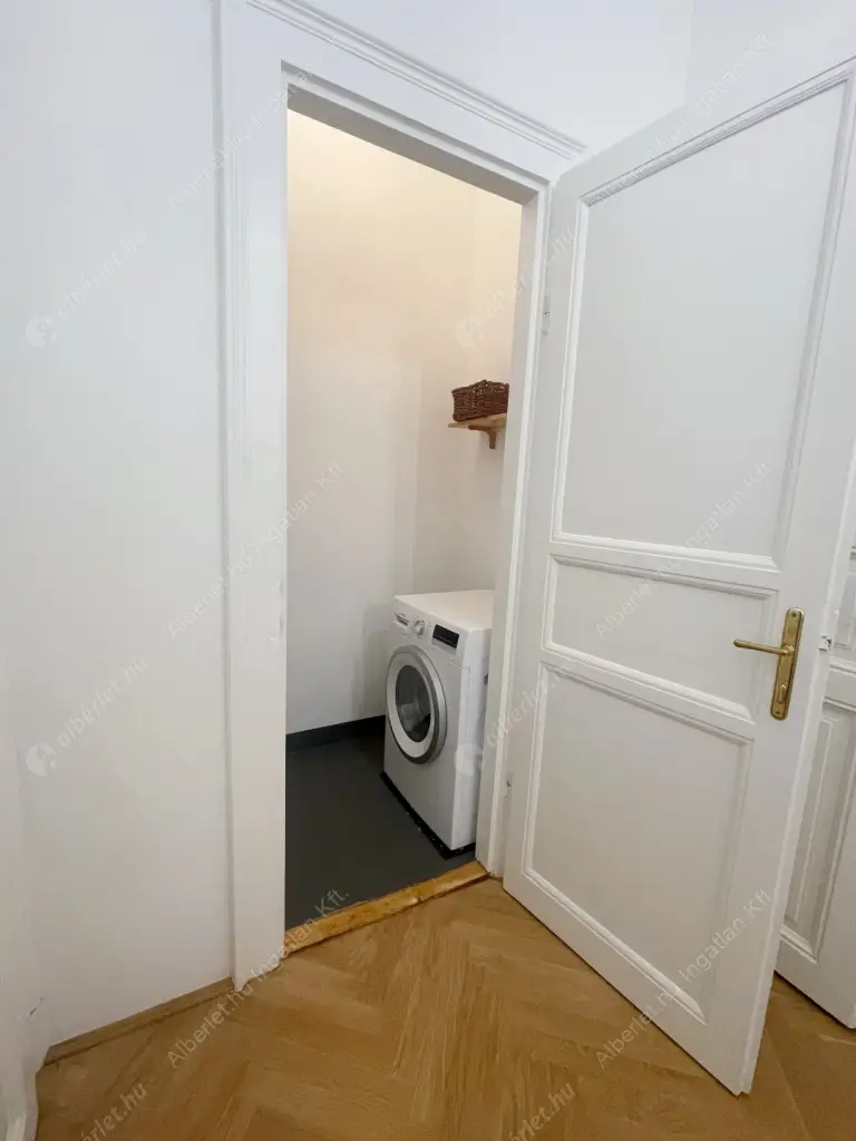 Kiadó albérlet 550000 Ft/hó áron: Budapest, VI. kerület  Király utca. Mérete: 80 nm, 3 szobás | Alberlet.hu - 6518885