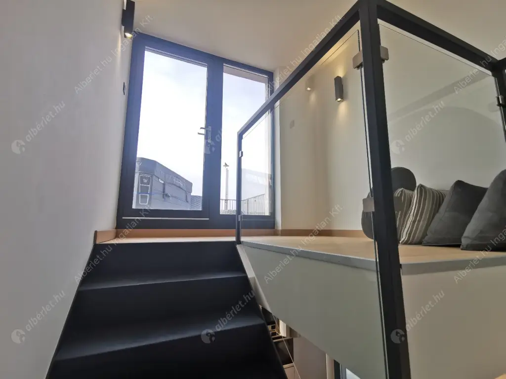 Kiadó albérlet 1013000 Ft/hó áron: Budapest, VI. kerület  Király utca. Mérete: 85 nm, 3 szobás | Alberlet.hu - 6517321