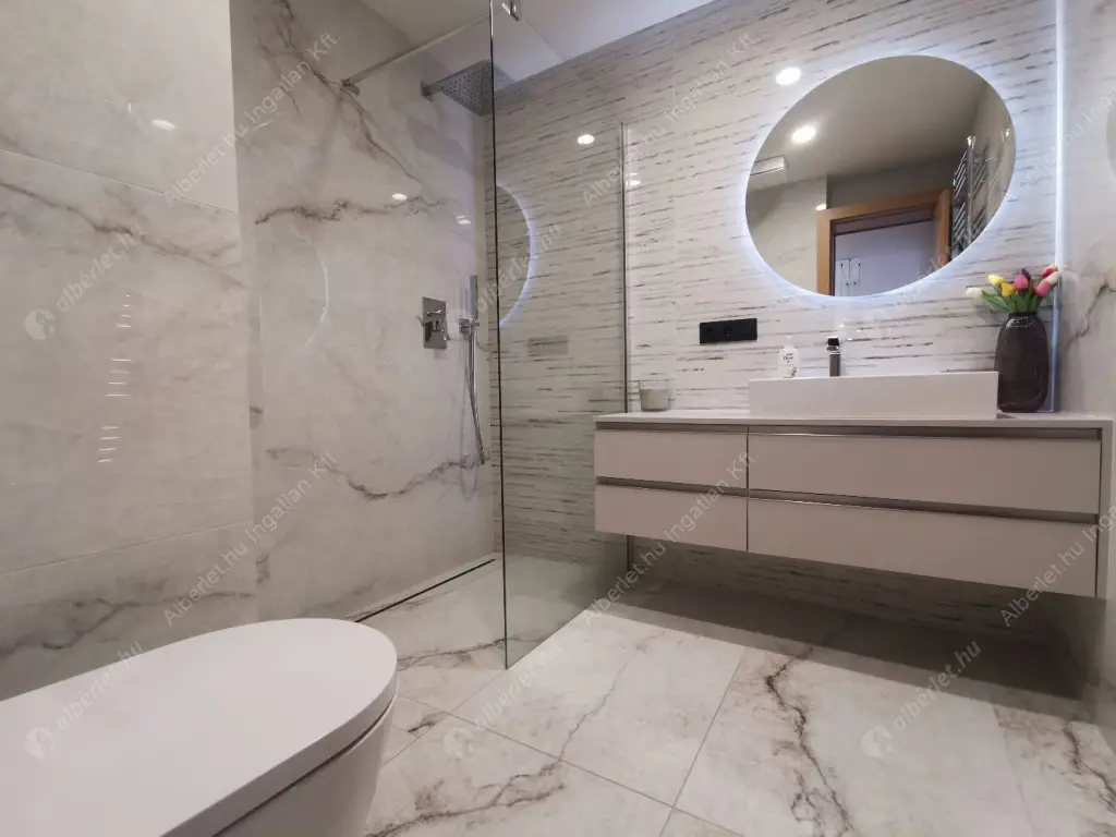 Kiadó albérlet 1013000 Ft/hó áron: Budapest, VI. kerület  Király utca. Mérete: 85 nm, 3 szobás | Alberlet.hu - 6517331