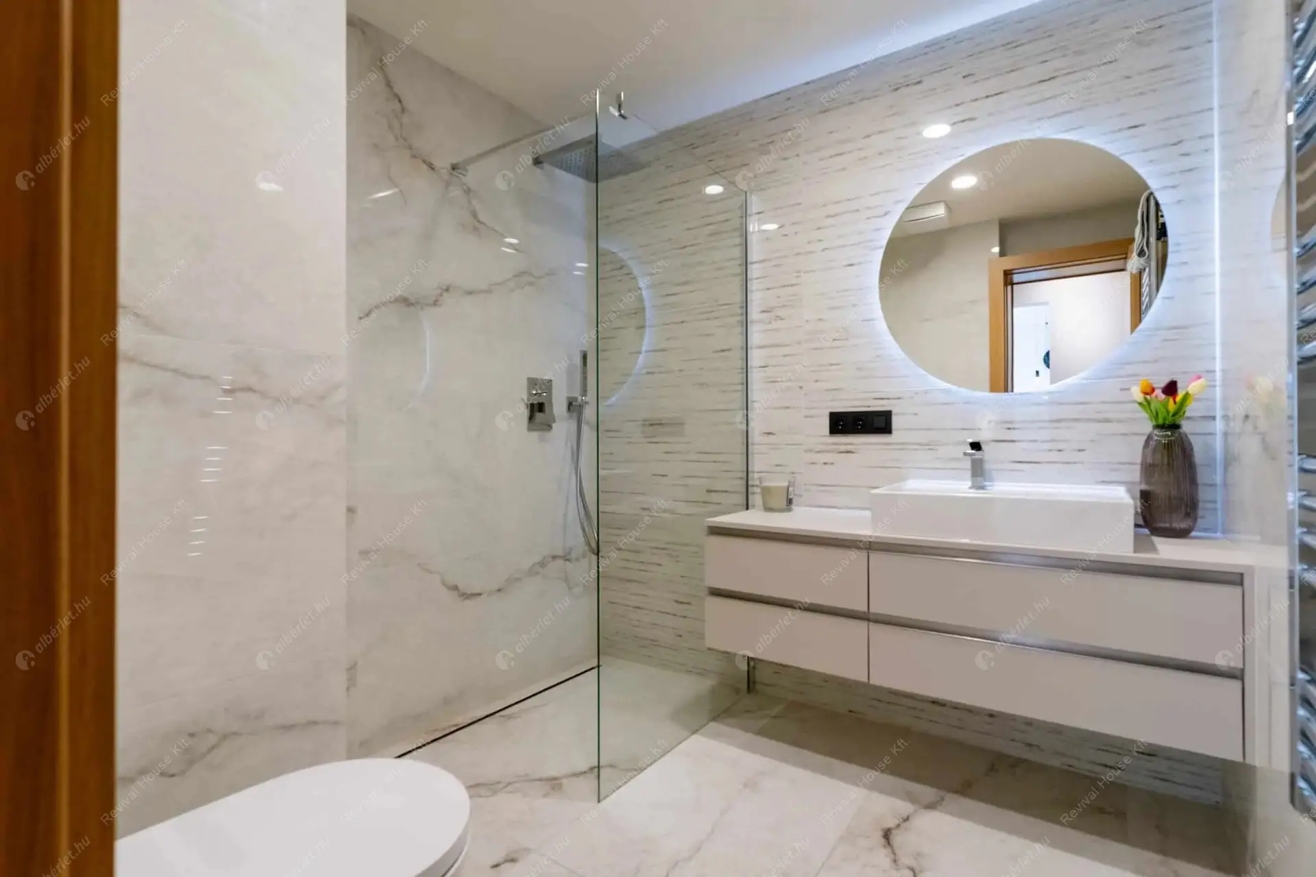 Kiadó albérlet 1005000 Ft/hó áron: Budapest, VI. kerület  Király utca. Mérete: 86 nm, 3 szobás | Alberlet.hu - 6502490