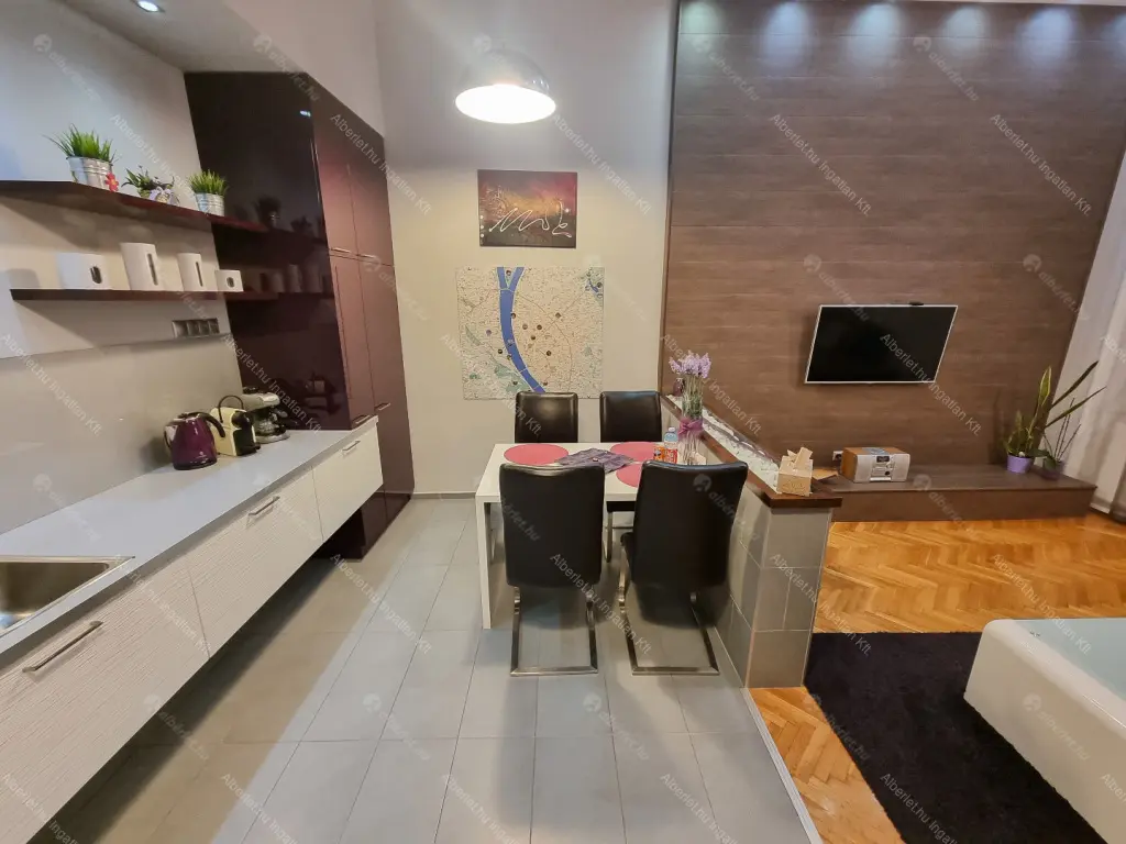 Kiadó albérlet 450000 Ft/hó áron: Budapest, VI. kerület  Király utca. Mérete: 90 nm, 3 szobás | Alberlet.hu - 6649745