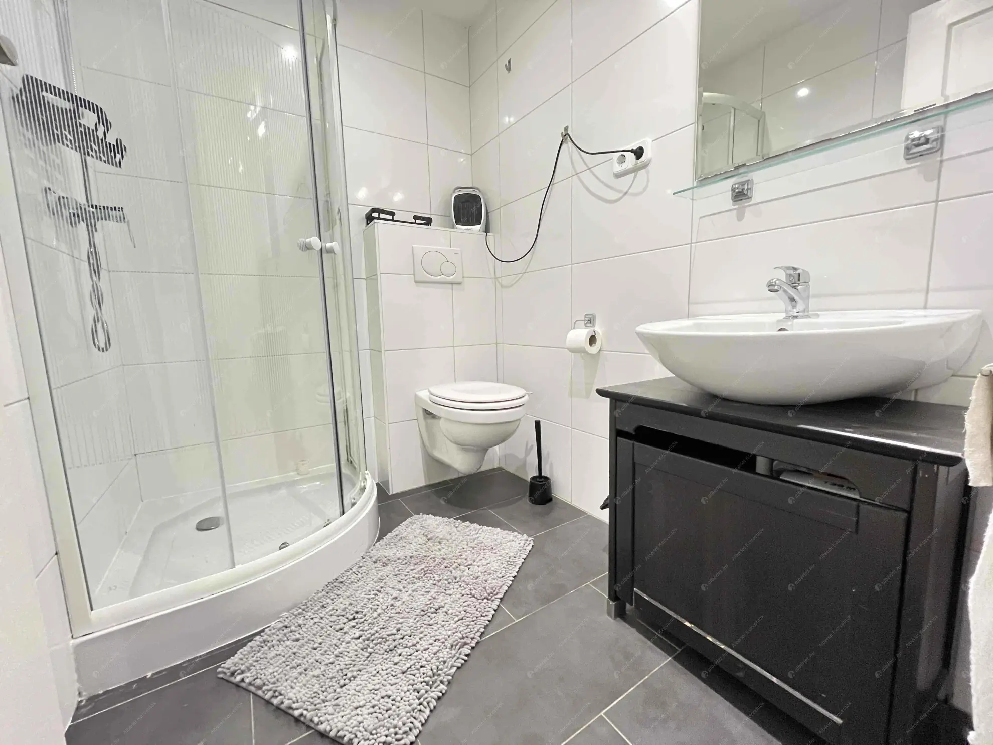 Kiadó albérlet 220000 Ft/hó áron: Budapest, VI. kerület  Lázár utca. Mérete: 27 nm, 1 szobás | Alberlet.hu - 6595924