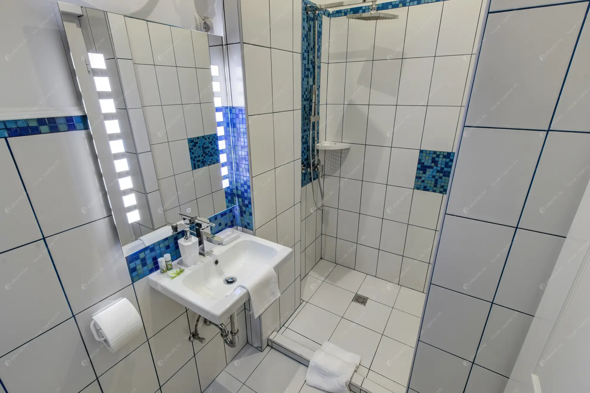 Kiadó albérlet 235000 Ft/hó áron: Budapest, VI. kerület  Lázár utca. Mérete: 28 nm, 1 szobás | Alberlet.hu - 6613307