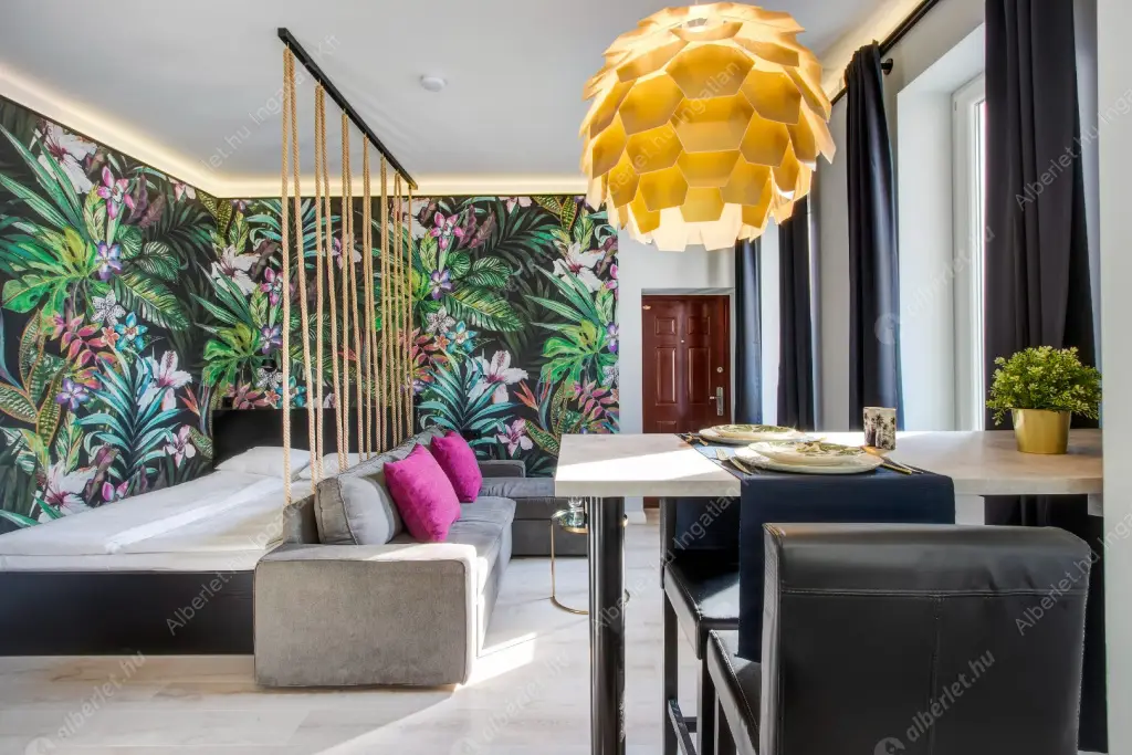 Kiadó albérlet 200000 Ft/hó áron: Budapest, VI. kerület  Lázár utca. Mérete: 28 nm, 1 szobás | Alberlet.hu - 6634261