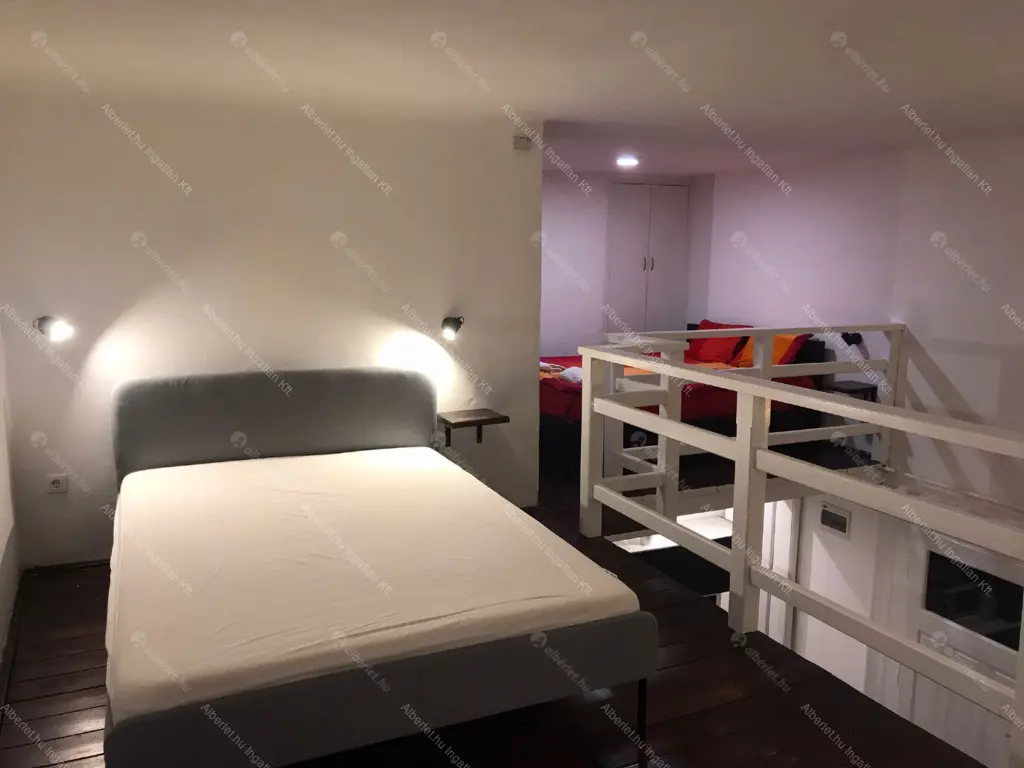 Kiadó albérlet 330000 Ft/hó áron: Budapest, VI. kerület  Lázár utca. Mérete: 40 nm, 1 szobás | Alberlet.hu - 6649444