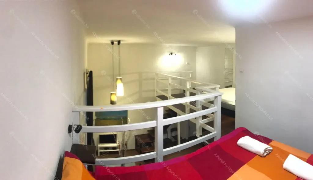 Kiadó albérlet 330000 Ft/hó áron: Budapest, VI. kerület  Lázár utca. Mérete: 40 nm, 1 szobás | Alberlet.hu - 6649445