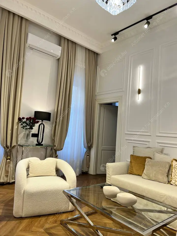 Kiadó albérlet 430000 Ft/hó áron: Budapest, VI. kerület  Lázár utca. Mérete: 47 nm, 2 szobás | Alberlet.hu - 6606757