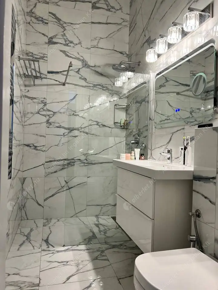 Kiadó albérlet 430000 Ft/hó áron: Budapest, VI. kerület  Lázár utca. Mérete: 47 nm, 2 szobás | Alberlet.hu - 6606765