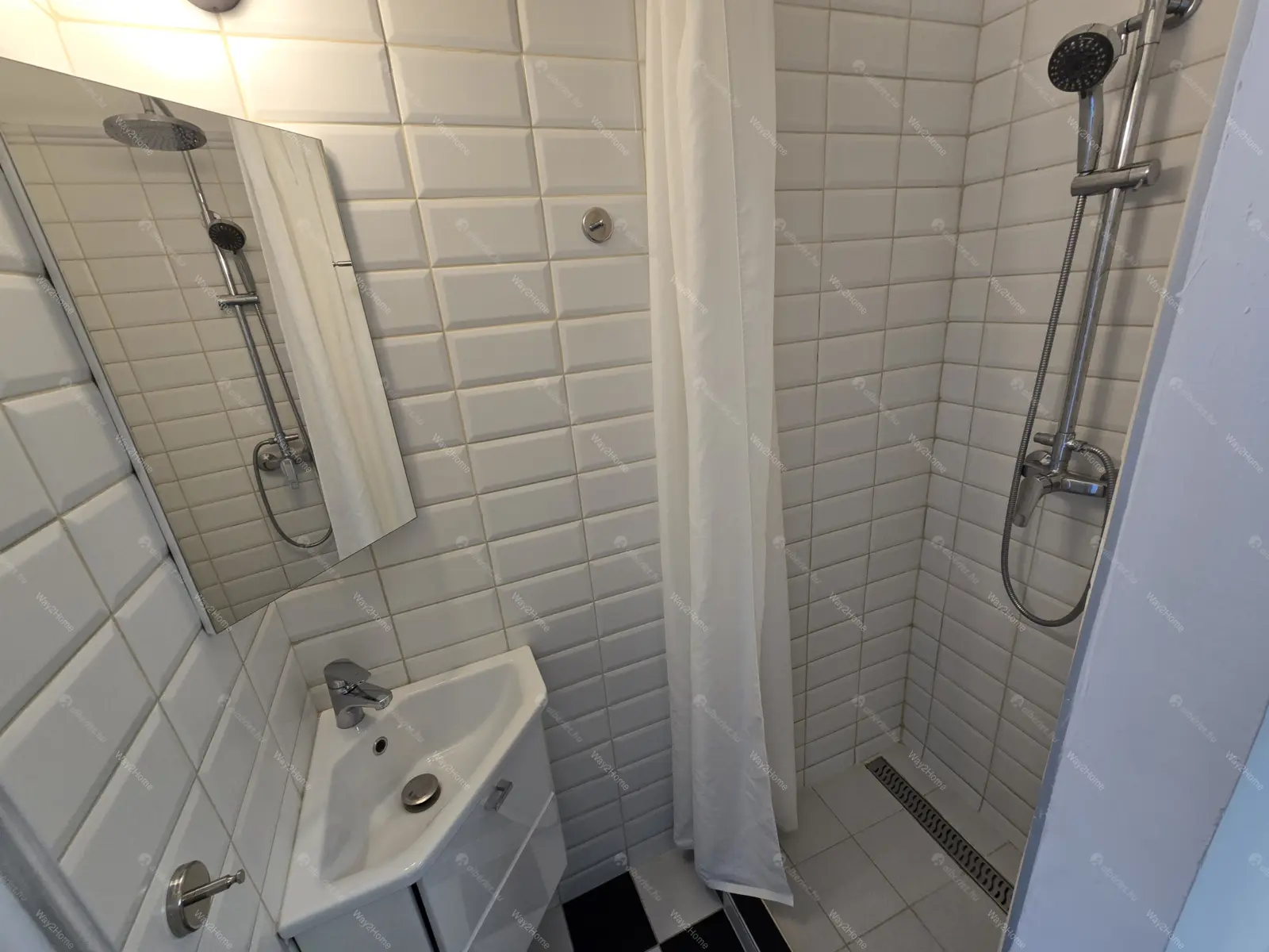 Kiadó albérlet 215000 Ft/hó áron: Budapest, VI. kerület  Lendvay utca. Mérete: 26 nm, 1 szobás | Alberlet.hu - 6688621