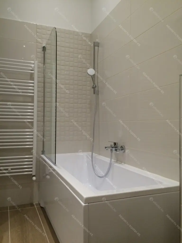 Kiadó albérlet 399000 Ft/hó áron: Budapest, VI. kerület  Liszt Ferenc tér. Mérete: 55 nm, 2 szobás | Alberlet.hu - 6706139