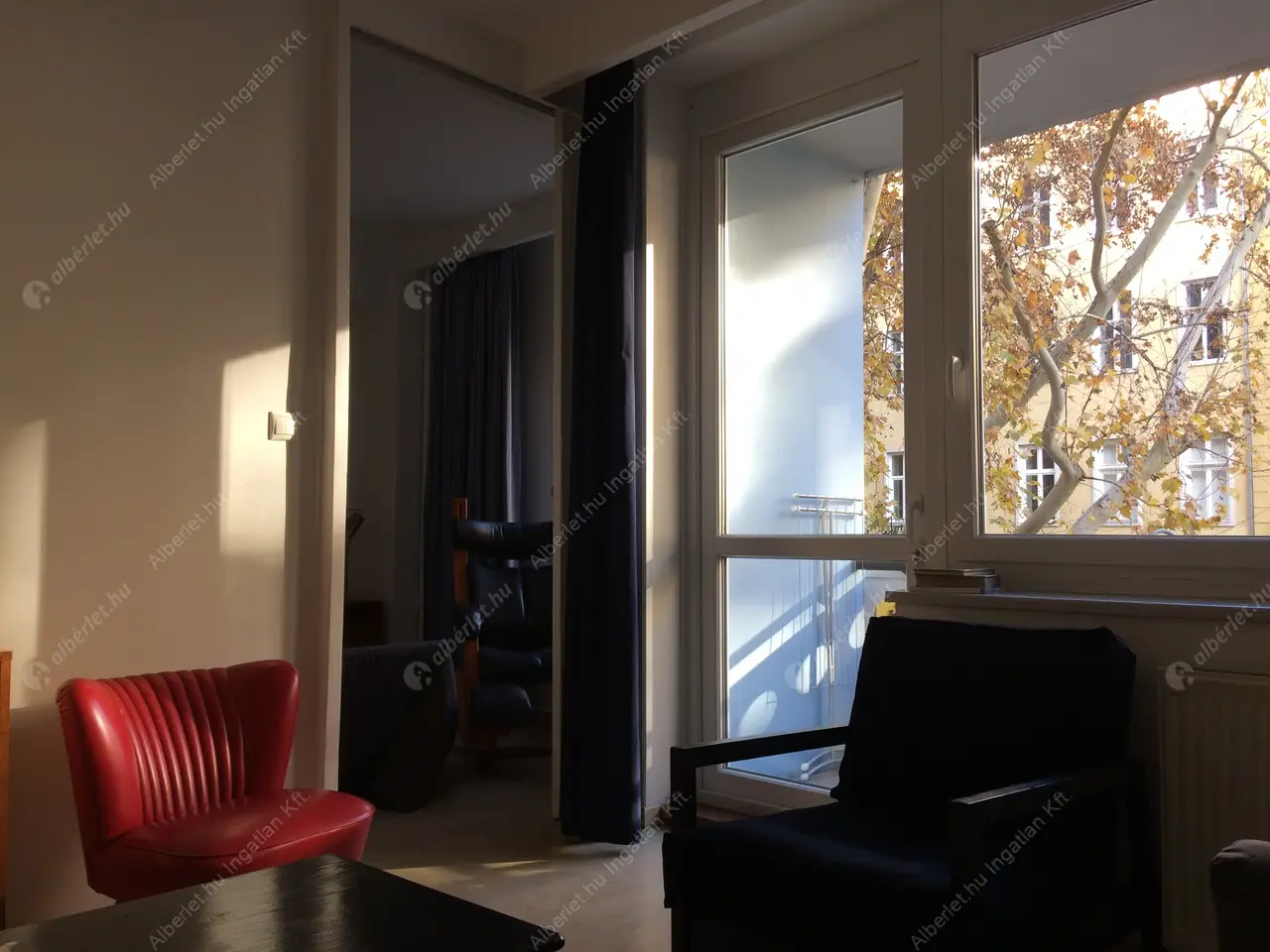 Kiadó albérlet 386000 Ft/hó áron: Budapest, VI. kerület  Liszt Ferenc tér. Mérete: 67 nm, 2 szobás | Alberlet.hu - 5478337