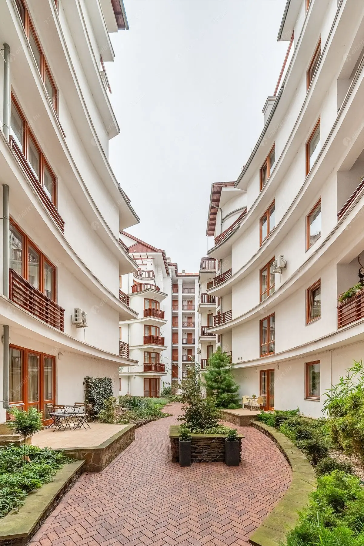 Kiadó albérlet 350000 Ft/hó áron: Budapest, VI. kerület  Lovag utca. Mérete: 35 nm, 1 szobás | Alberlet.hu - 6603356