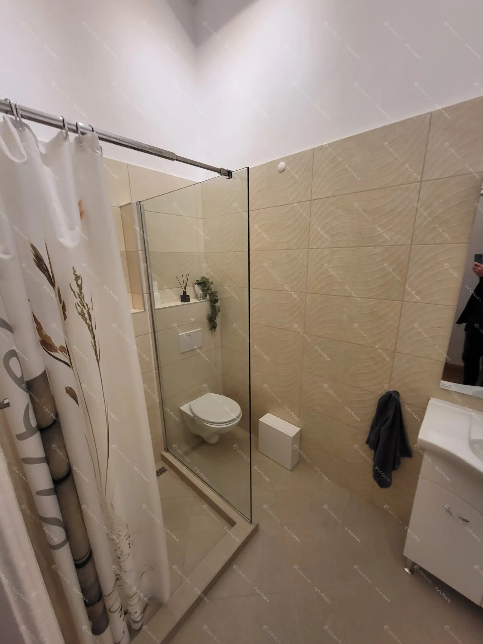 Kiadó albérlet 250000 Ft/hó áron: Budapest, VI. kerület  Lovag utca. Mérete: 38 nm, 1 szobás | Alberlet.hu - 6656718