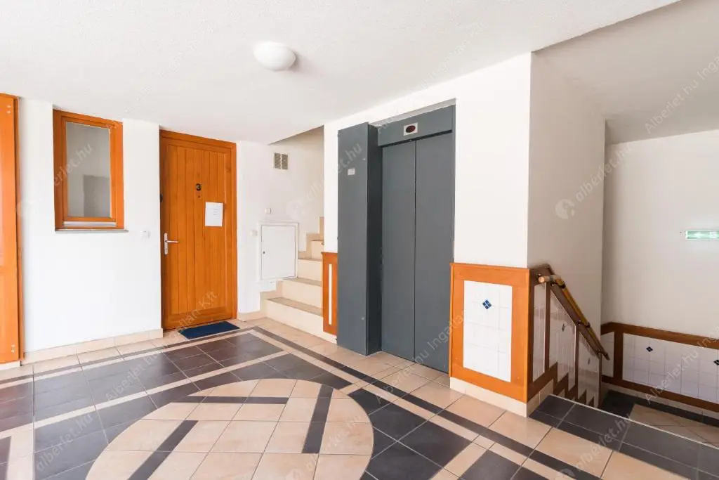 Kiadó albérlet 320000 Ft/hó áron: Budapest, VI. kerület  Lovag utca. Mérete: 47 nm, 2 szobás | Alberlet.hu - 6630258