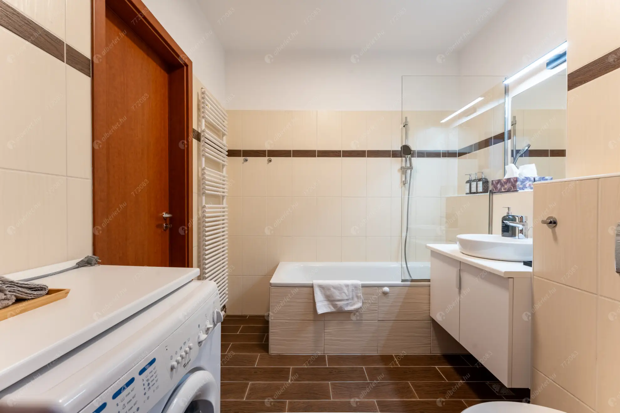 Kiadó albérlet 300000 Ft/hó áron: Budapest, VI. kerület  Lovag utca. Mérete: 49 nm, 2 szobás | Alberlet.hu - 6608459