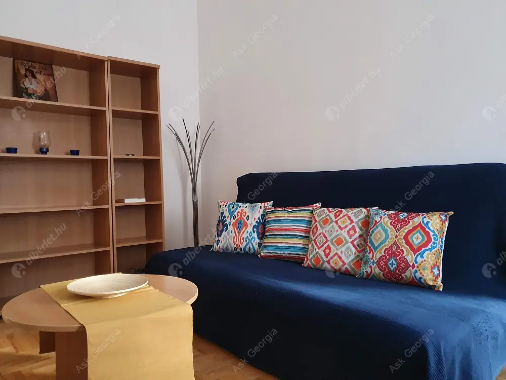 Kiadó albérlet 220000 Ft/hó áron: Budapest, VI. kerület  Lovag utca. Mérete: 50 nm, 2 szobás | Alberlet.hu - 5250484