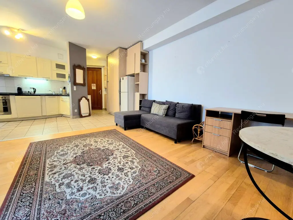 Kiadó albérlet 350000 Ft/hó áron: Budapest, VI. kerület  Lovag utca. Mérete: 51 nm, 2 szobás | Alberlet.hu - 6537768