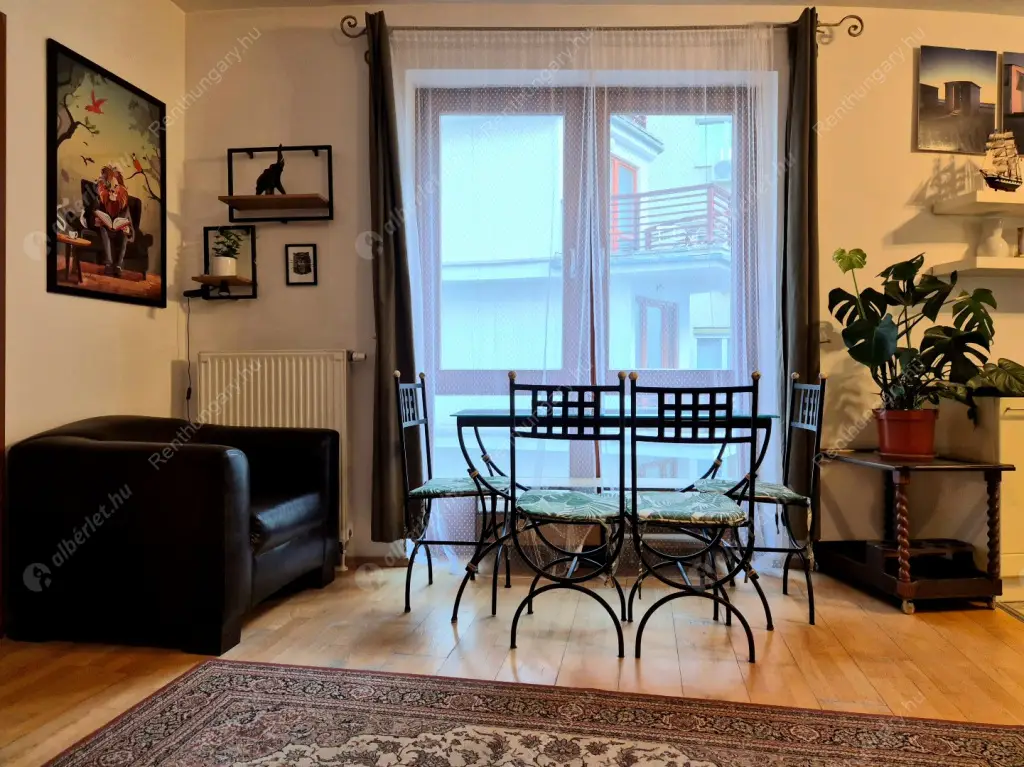 Kiadó albérlet 350000 Ft/hó áron: Budapest, VI. kerület  Lovag utca. Mérete: 51 nm, 2 szobás | Alberlet.hu - 6537771
