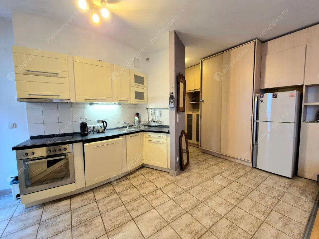 Kiadó albérlet 350000 Ft/hó áron: Budapest, VI. kerület  Lovag utca. Mérete: 51 nm, 2 szobás | Alberlet.hu - 6537775