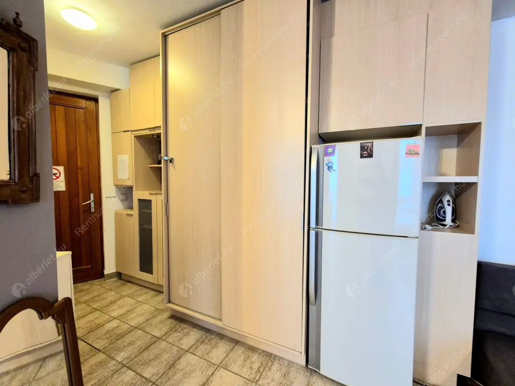 Kiadó albérlet 350000 Ft/hó áron: Budapest, VI. kerület  Lovag utca. Mérete: 51 nm, 2 szobás | Alberlet.hu - 6537777