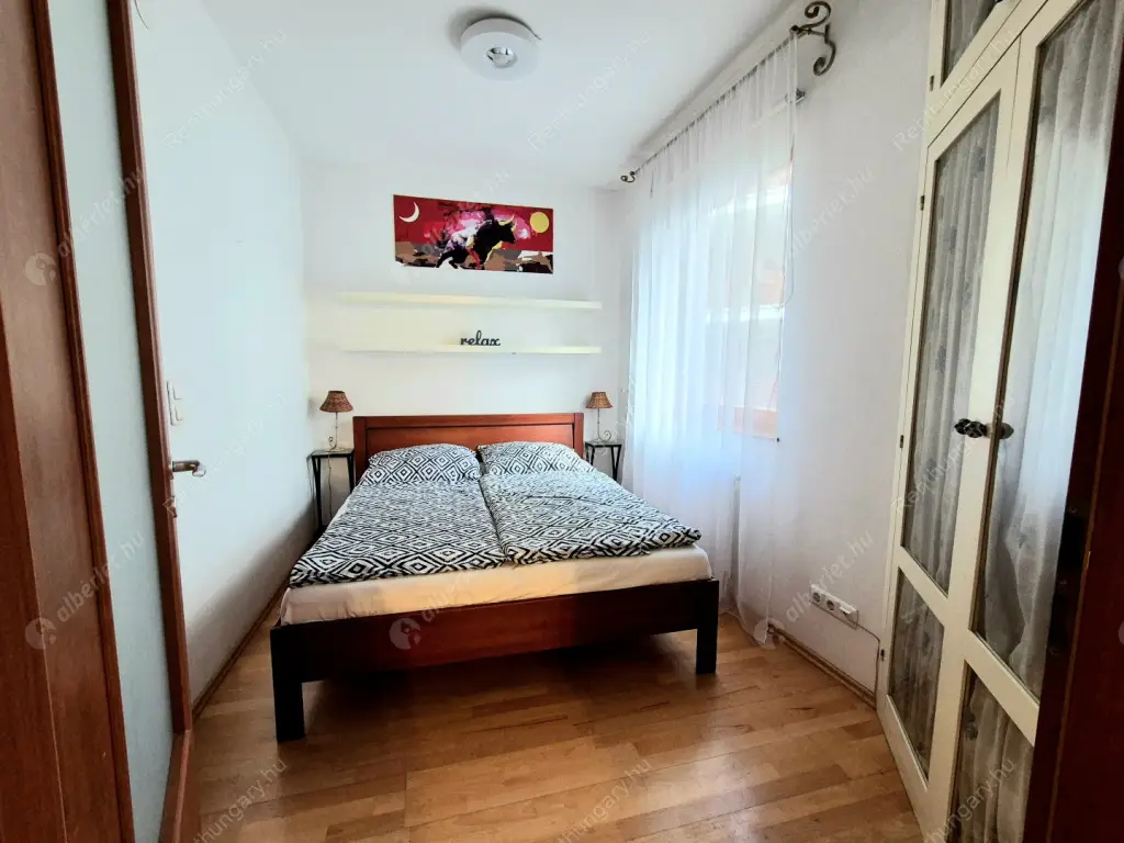 Kiadó albérlet 350000 Ft/hó áron: Budapest, VI. kerület  Lovag utca. Mérete: 51 nm, 2 szobás | Alberlet.hu - 6537779