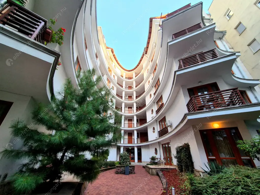 Kiadó albérlet 350000 Ft/hó áron: Budapest, VI. kerület  Lovag utca. Mérete: 51 nm, 2 szobás | Alberlet.hu - 6537786