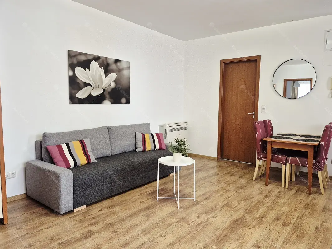 Kiadó albérlet 300000 Ft/hó áron: Budapest, VI. kerület  Lovag utca. Mérete: 57 nm, 2 szobás | Alberlet.hu - 6697132