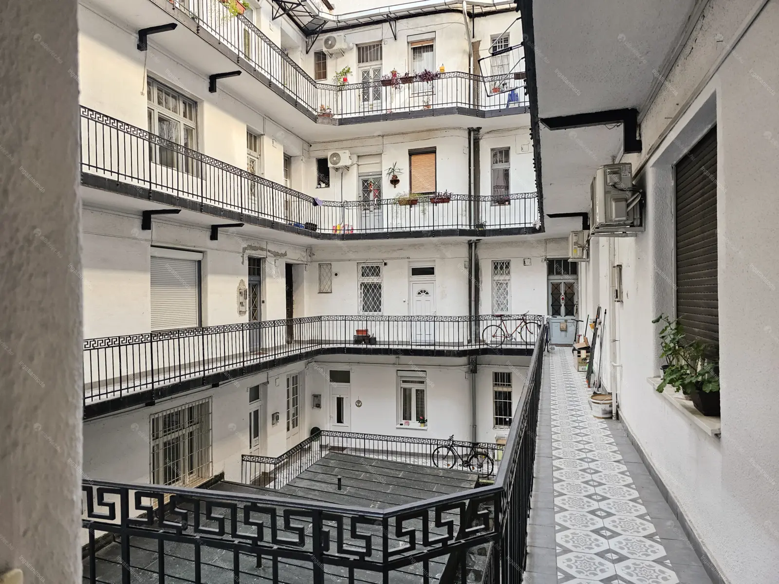 Kiadó albérlet 380000 Ft/hó áron: Budapest, VI. kerület  Nagymező utca. Mérete: 116 nm, 3 szobás | Alberlet.hu - 6686774